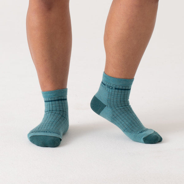 Wide Open Single Cushioned Quarter Socks Women's