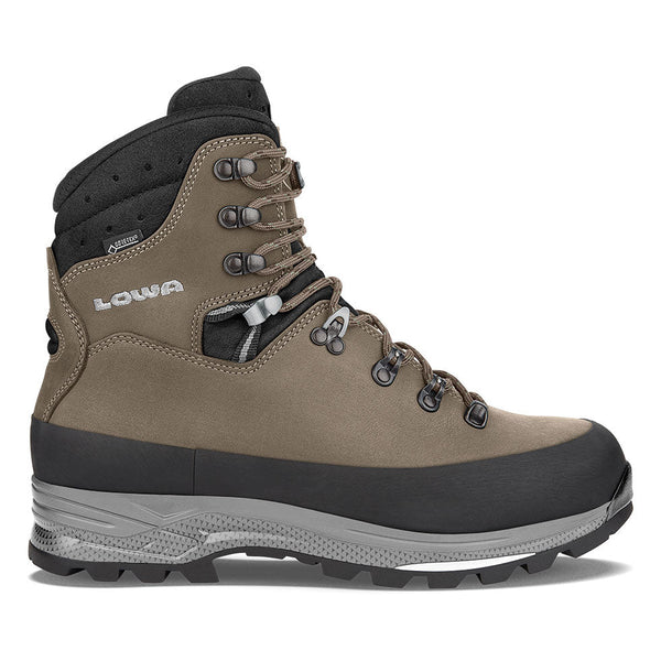 Lowa Tibet GTX Hiking Boots