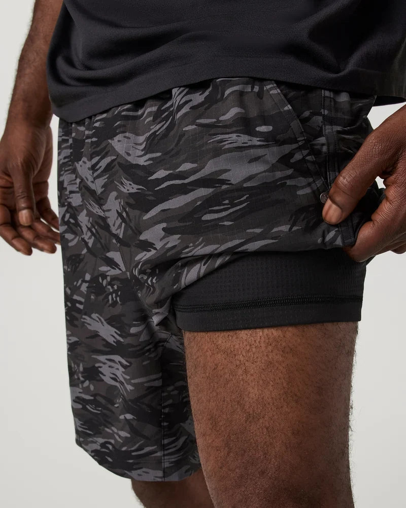 Vuori Hard Kore Short Lined Men's
